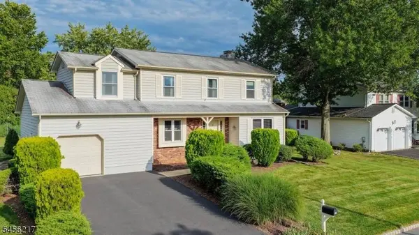 65 Dunedain St, Hillsborough Twp., NJ 08844