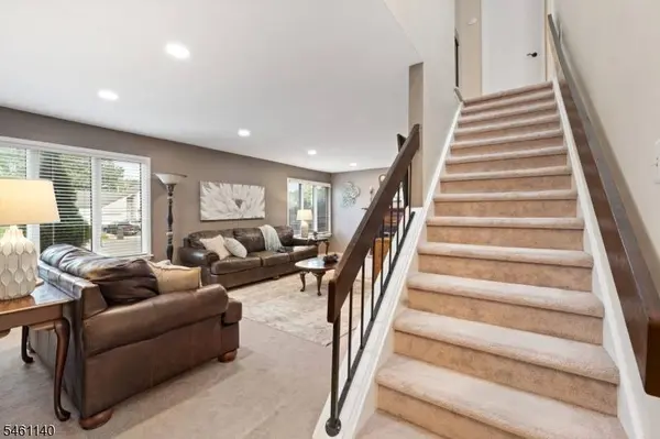 3 Wythe Cir, Hillsborough Twp., NJ 08844