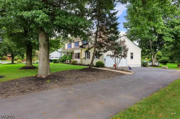 3 Ivy Ln, Hillsborough Twp., NJ 08844