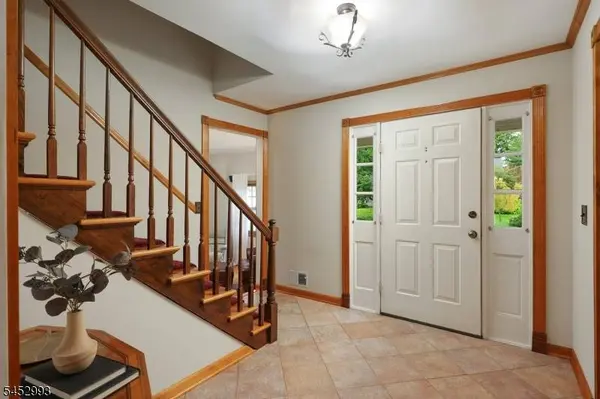 3 Ivy Ln, Hillsborough Twp., NJ 08844