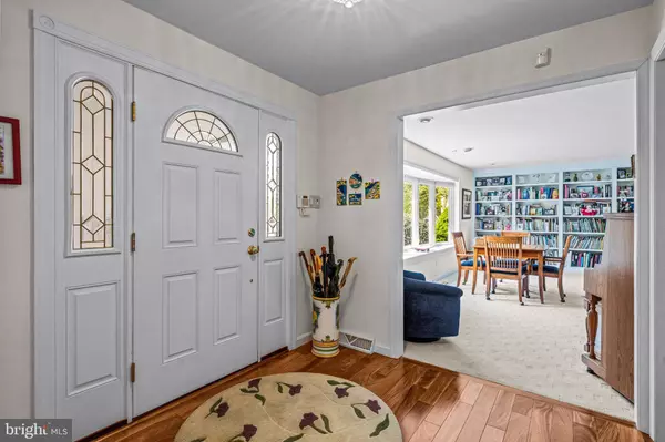 1317 HEARTWOOD DR, Cherry Hill, NJ 08003