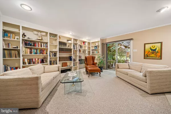 432 BROWNING LN, Cherry Hill, NJ 08003