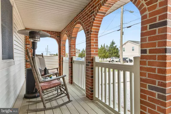 8 N CAPTAINS DR, Tuckerton, NJ 08087