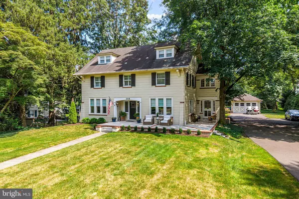 318 E CENTRAL AVE, Moorestown, NJ 08057