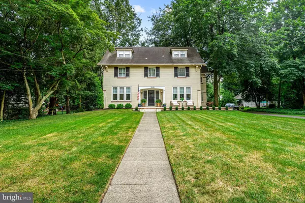 318 E CENTRAL AVE, Moorestown, NJ 08057