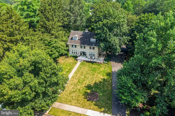 318 E CENTRAL AVE, Moorestown, NJ 08057