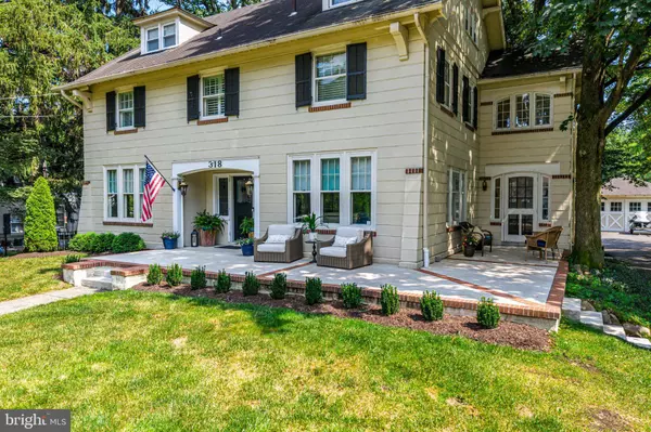 318 E CENTRAL AVE, Moorestown, NJ 08057