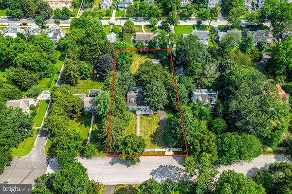 318 E CENTRAL AVE, Moorestown, NJ 08057