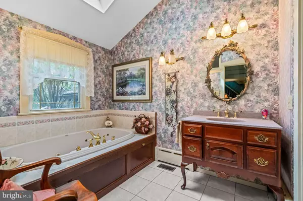 11 S CENTRAL AVE, Stratford, NJ 08084