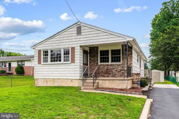 1321 STEWART AVE, Blackwood, NJ 08012