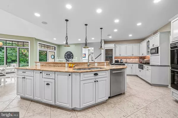 739 LIPPINCOTT AVE, Moorestown, NJ 08057