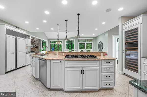 739 LIPPINCOTT AVE, Moorestown, NJ 08057