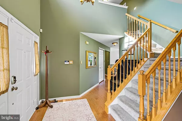 21 HILLSIDE LN, Mount Laurel, NJ 08054