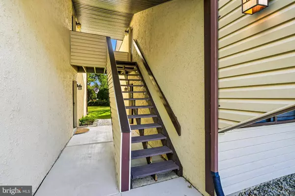 12-B E DAISY LN, Mount Laurel, NJ 08054