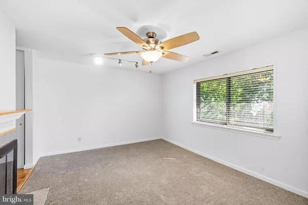 12-B E DAISY LN, Mount Laurel, NJ 08054