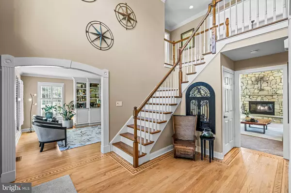 7 WHITE TAIL CT, Moorestown, NJ 08057