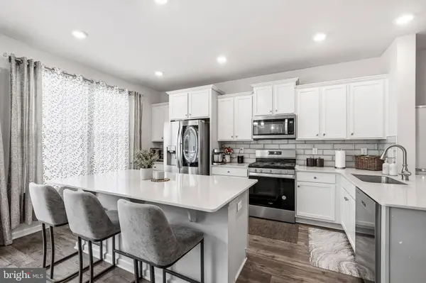 22 CARDINAL WAY, Mount Laurel, NJ 08054