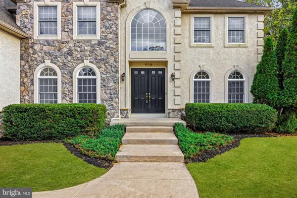 950 BORTONS LANDING RD, Moorestown, NJ 08057