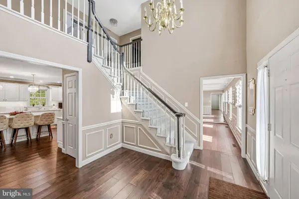 6 ABINGTON RD, Mount Laurel, NJ 08054