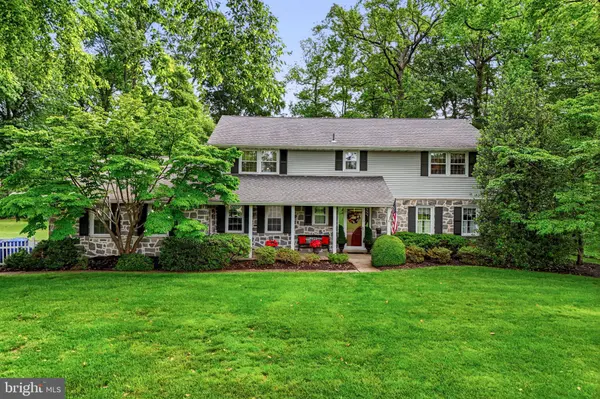 1445 GEORGIAN DR, Moorestown, NJ 08057