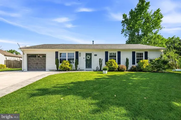 15 GRAYBURN DR, Marlton, NJ 08053