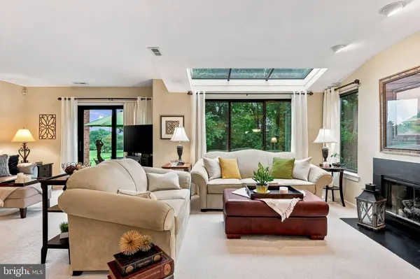 908 AUGUSTA CIR, Mt Laurel, NJ 08054