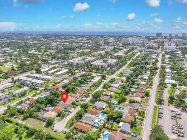 477 SW 1st ST, Boca Raton, FL 33432