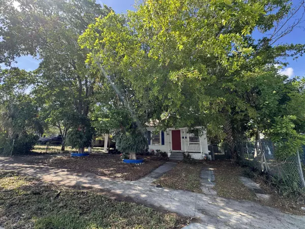 932 31st ST, West Palm Beach, FL 33407