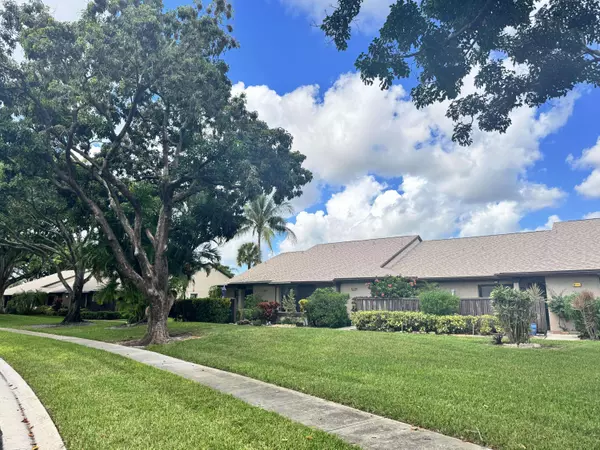 8393 E Boca Glades BLVD, Boca Raton, FL 33434