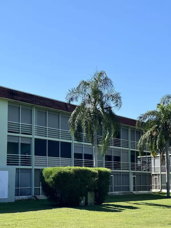 3000 Springdale BLVD V303, Palm Springs, FL 33461