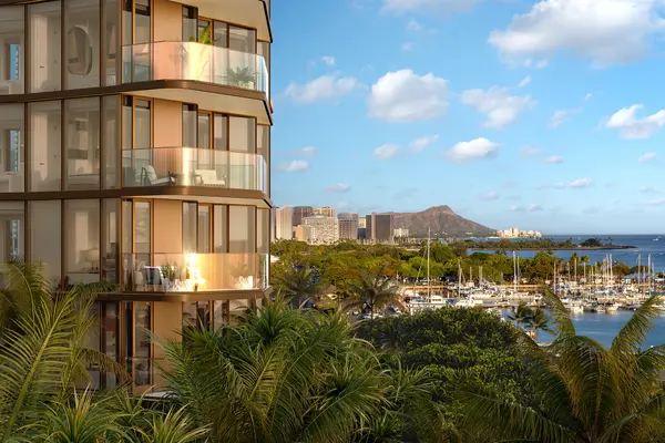Alia Diamond Head