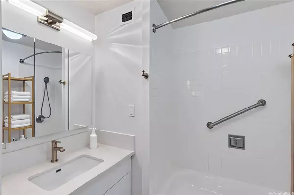 1201 Wilder AVE #2701, Honolulu, HI 96822