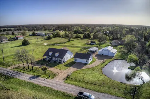 6481 Brookfield Drive, Quinlan, TX 75474