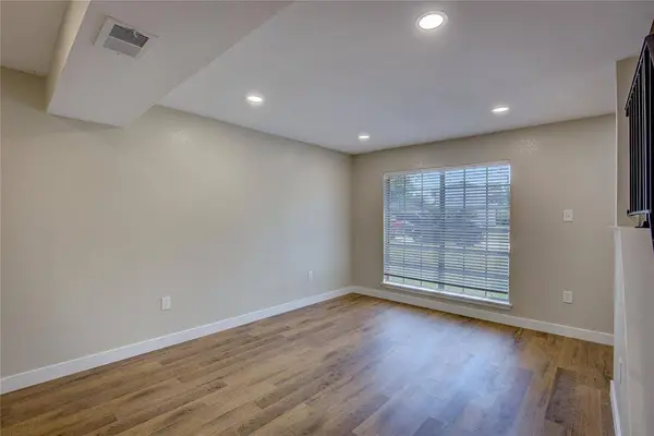 2901 Harlan Drive, Mesquite, TX 75150