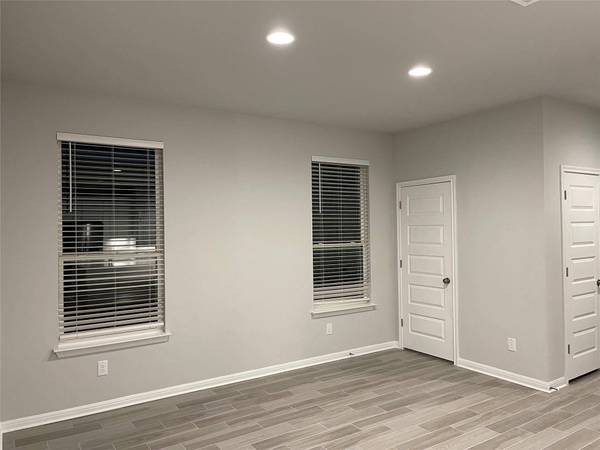 316 McLintock RD, Jarrell, TX 76537