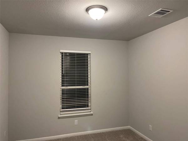 316 McLintock RD, Jarrell, TX 76537