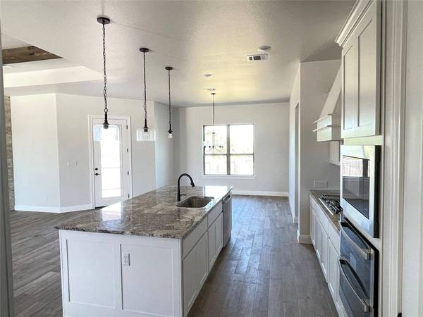 104 Creek Point DR, Georgetown, TX 78628