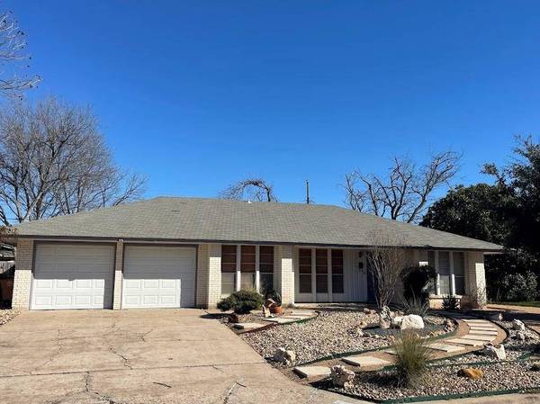 2206 Kenbridge DR, Austin, TX 78757