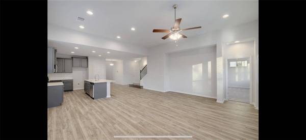 100 Petersburg ST, Leander, TX 78641