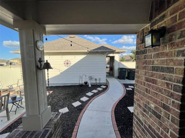 108 Lasino DR, Georgetown, TX 78626