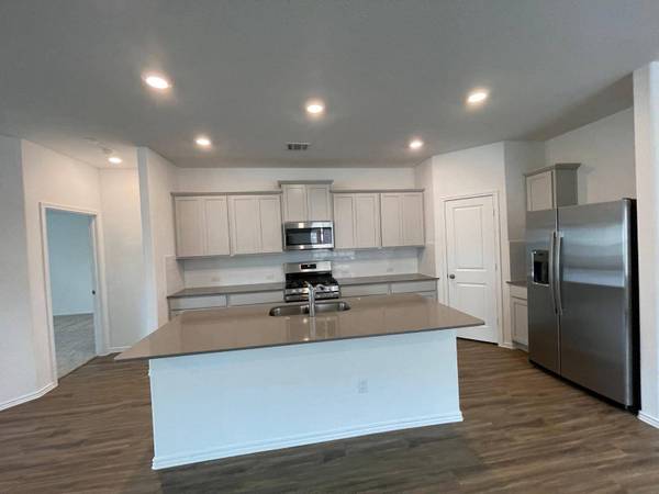 5813 Bianca DR, Round Rock, TX 78665