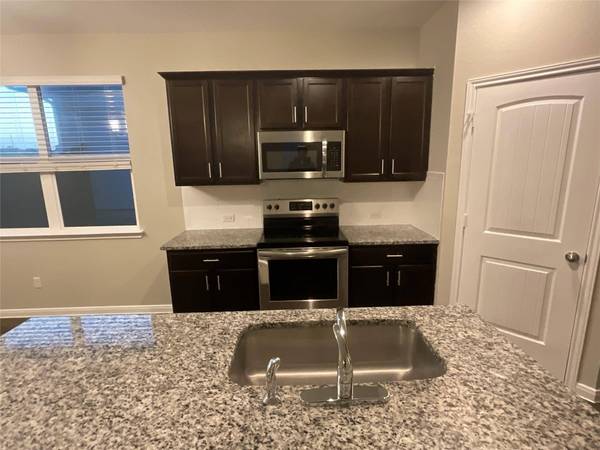 142 JUBILEE DR, Georgetown, TX 78626