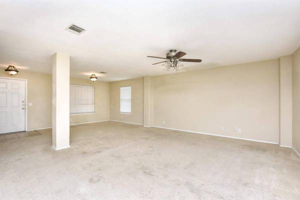 125 Holland ST, Hutto, TX 78634