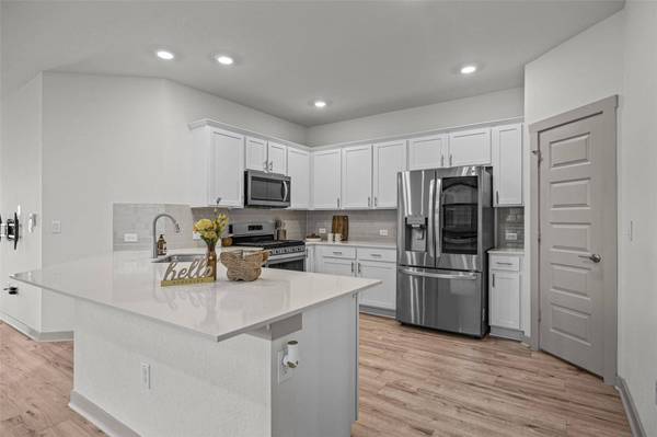 7812 City Top BLVD, Austin, TX 78724