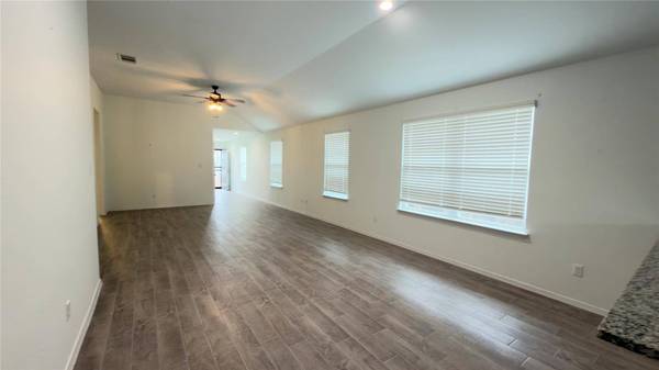 128 Riverhill DR, Georgetown, TX 78628