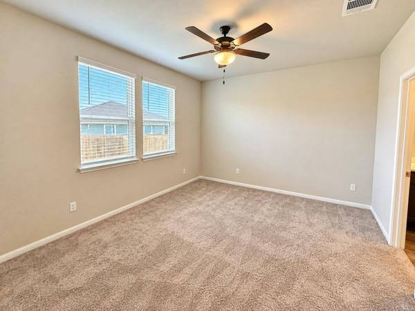 213 Escape WAY, Jarrell, TX 76537