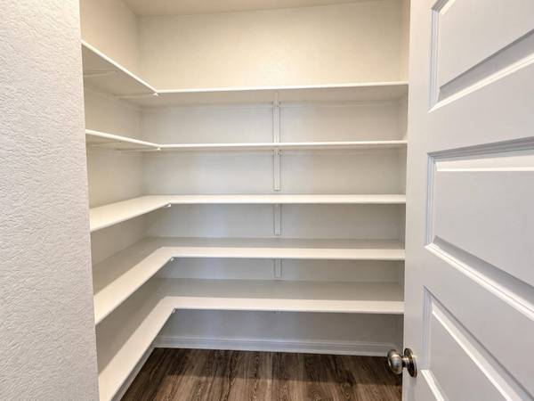 213 Escape WAY, Jarrell, TX 76537