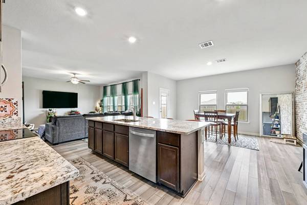 113 Star Spangled Dr, Liberty Hill, TX 78642-6420