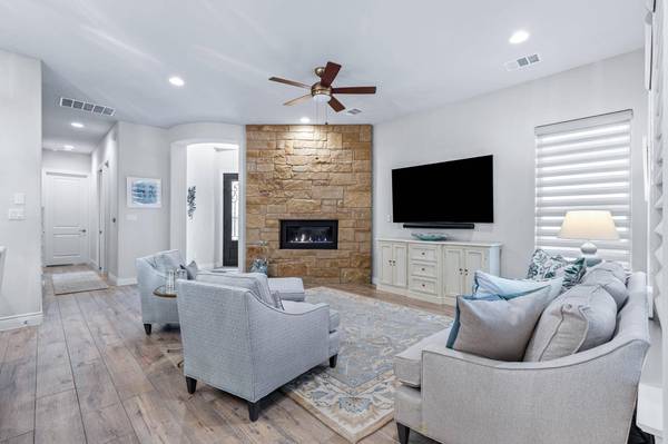 317 Skyflower DR, Georgetown, TX 78628