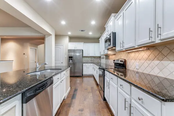 15335 Round Pond Pl, San Antonio, TX 78245-3187